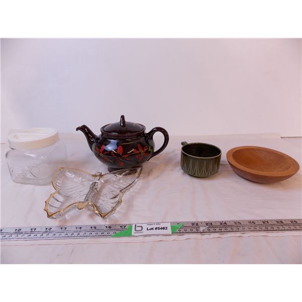 Teapot and Kitchen Items