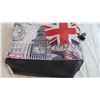 Image 3 : London theme purse