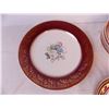 Image 5 : Georgian China “Tudor Rose” 5-Piece China Set (23 Karat Gold)