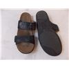 Image 5 : (5) Pairs of Women’s Size 9 Sandals