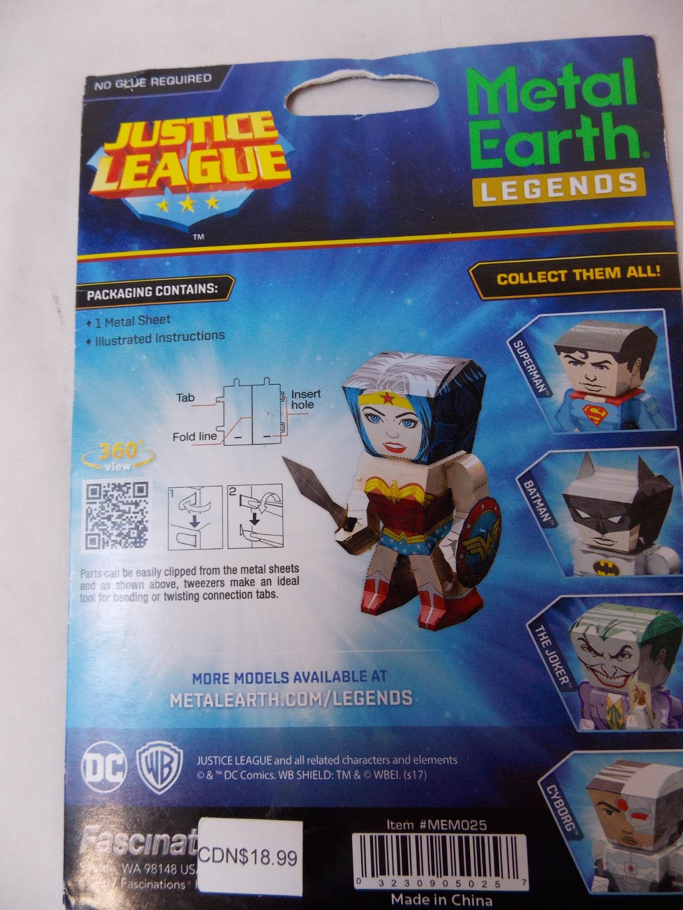 MetalEarth Legends: JUSTICE LEAGUE/SUPER MAN, 3D Metal Model Kit with 1 MetalEarth Legends: JUSTICE LEAGUE/SUPER MAN, 3D Metal Model Kit with 1