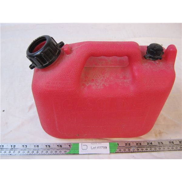 Jerry Can 1 Gallon- 4.7 Litres