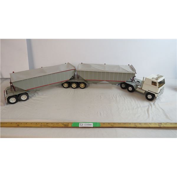 Scratch Built Tandem Grain truck - 3 feet total length