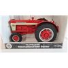 Image 2 : IH 660 Tractor 1:16 in box