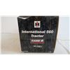 Image 4 : IH 560 Tractor 1:16 in box