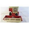 Image 3 : International Model 915 Hydrostatic Combine 1:25