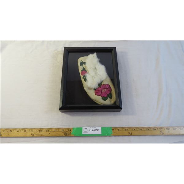 Framed moccasin
