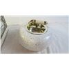Image 3 : Curling Stone Ashtray White