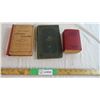 Image 1 : French dictionary and French Nature History vintage books