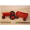 Image 1 : Plastic Farmall M Toy Tractor and Trailer 1:16 (vintage)
