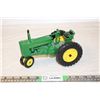 Image 1 : John Deere Tractor