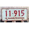 Image 1 : Saskatchewan 1975 License Plate 11-915