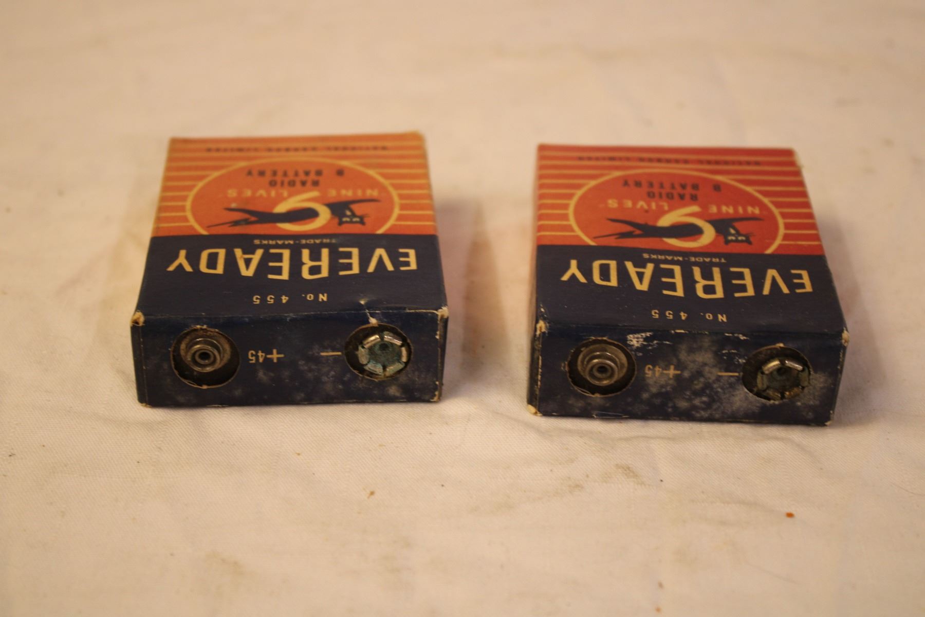 (2) Vintage Eveready Radio B Batteries Bodnarus Auctioneering