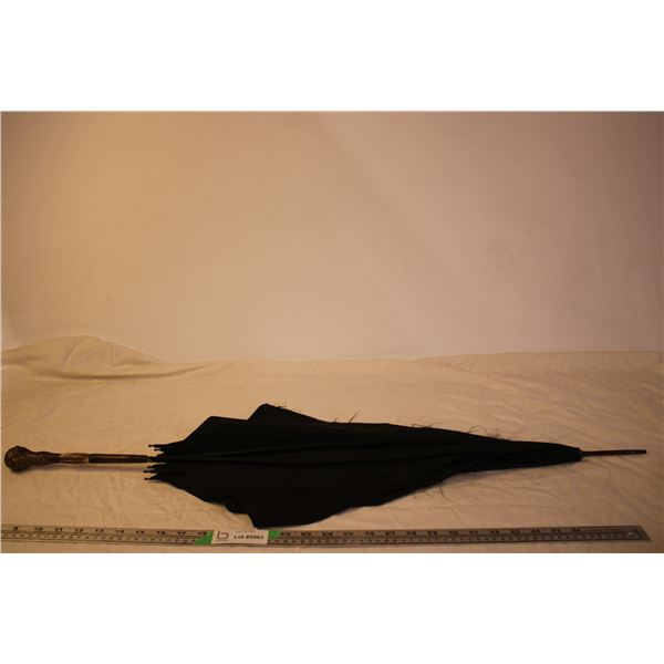 Antique Umbrella w/ Intricate Design in Copper and Pearl