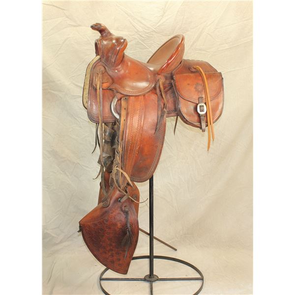 Victor Ario Saddle