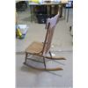 Image 4 : Vintage Pressed Back Nursery Rocker