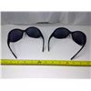 Image 2 : 2 Pairs UV 400 Sunglasses