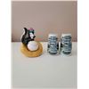 Image 1 : 2 sets vintage salt and pepper shakers skunk/ball glove and Niagra Falls
