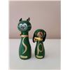 Image 3 : 2 sets vintage salt and pepper shakers green cat/dog pair and white/blue hens
