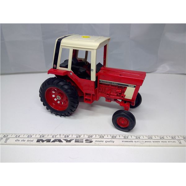 International 1586 Diecast Tractor Model