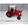 Image 1 : International 1586 Diecast Tractor Model