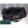 Image 3 : 2 Duffle Bags - Hockey Bag and Green Bag