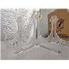 Image 3 : (3) Plastic Picture Stands