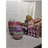 Image 2 : Easter Lot (Toy Eggs, Dishes, Yard Décor, Bags, Vase, Baskets, Decorations)