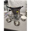 Image 4 : Fondue Set W/ All Utensils + Fondue Bowls