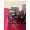 Image 2 : (3) Vintage Box Cameras (Brownie Junior Six 16, Kodak #30)