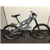 Image 2 : NO NAME GREY 18 SPEED FULL SUSPENSION MOUNTAIN BIKE WITH FULL DISC BRAKES