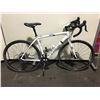 Image 2 : TREK ALPHA WHITE 20 SPEED RACING BIKE WITH FULL DISC BRAKES
