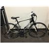 Image 2 : CANNONDALE QUICK BLACK 24 SPEED ROAD BIKE