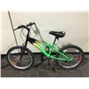 Image 2 : 2 BIKES - INFINITY GRAVITY RED 18 SPEED FRONT SUSPENSION MOUNTAIN BIKE (CHAIN OFF) AND AVIGO SWIFT
