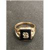 Image 1 : 10K MENS SIGNET RING