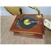Image 2 : Phonograph