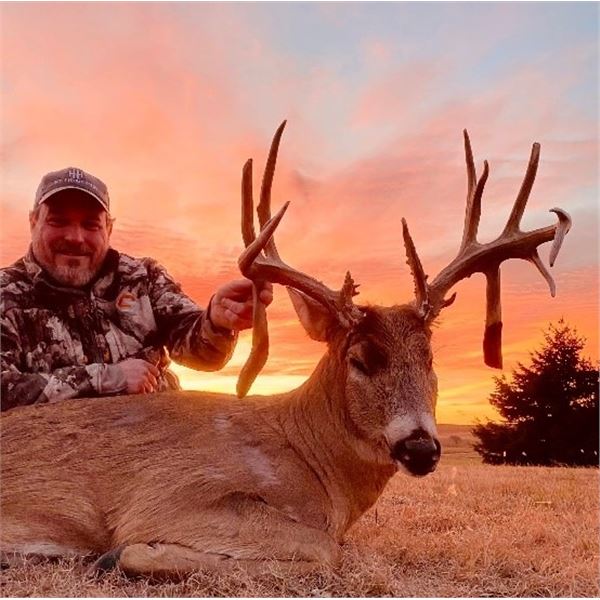 *Kansas – 5 Day - Archery Whitetail Deer Hunt for One Hunter