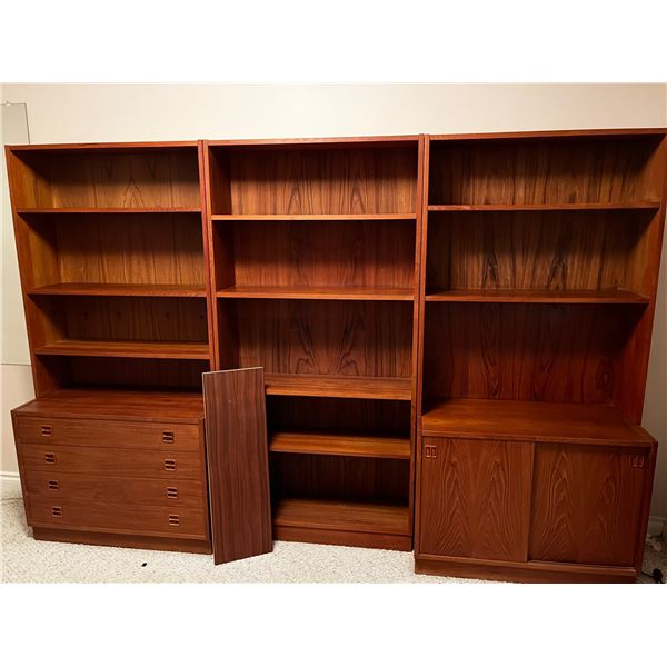 Large 3 piece wooden shelving unit.