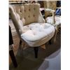 Image 2 : WHITE TUFTED MODERN ACCENT CHAIR