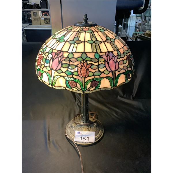 STAIN LEAD GLASS TIFFANY STYLE LAMP