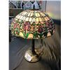 Image 2 : STAIN LEAD GLASS TIFFANY STYLE LAMP
