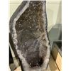 Image 2 : AMETHYST GEODE 60.30 KG APPROX. 32 X 12"