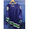 Image 2 : VANCOUVER CANUCKS REEBOX HOCKEY JERSEY SIZE XL