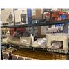 Image 1 : ASSORTED HOUSEHOLD ITEMS