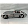 Image 2 : Maisto Mercedes Benz 300 SLR 1:18 scale