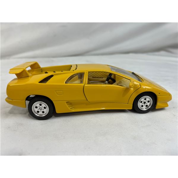 Burago 1990 Lamborghini Diablo 1:24 Scale