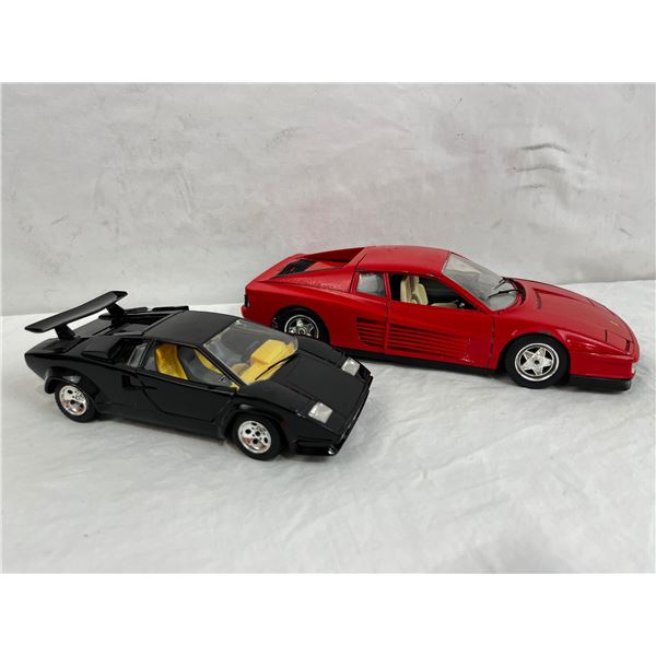 Urago Lamborghini Countach 1988 scale 1:24 & Urago Ferrari Testarossa 1984 scale 1:18