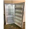 Image 2 : FRIGIDAIRE STANDING FREEZER