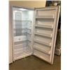 Image 2 : FRIGIDAIRE STANDING FREEZER