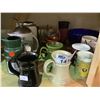 Image 2 : ASSORTED KITCHEN AND DISHWARE